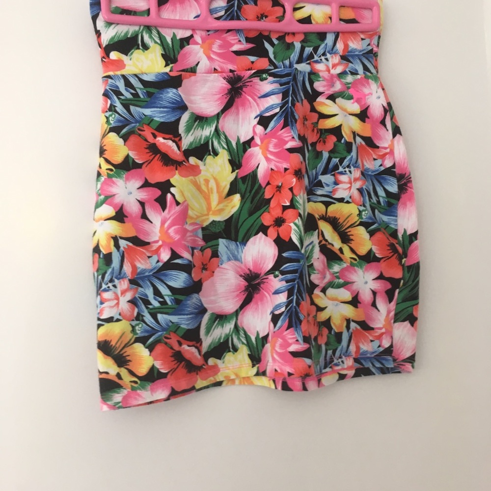 Floral skirt!! Woop Woop✨